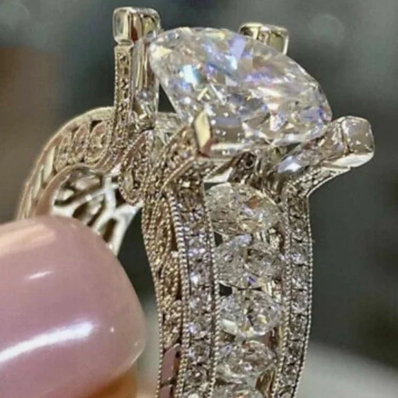 925 Sterling silver diamond ring - Picture 1 of 6